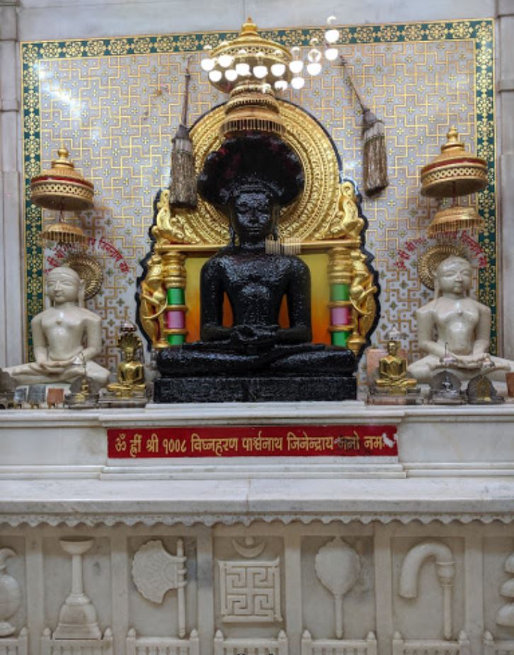 Shri 1008 Shri Vighnhar Parshvanath (Atishaya Kshetra) Digamber Jain Mandir, Mahuva, District - Surat (Gujarat) image 6