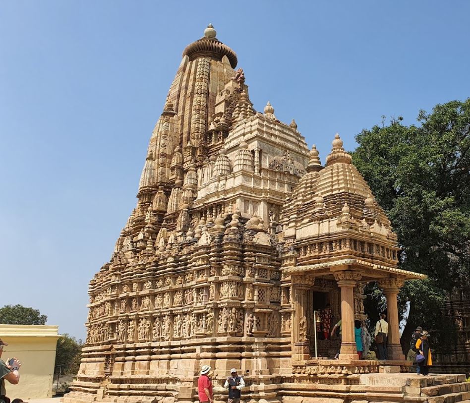 Shri Adinath Jinalaya, Shri Digamber Jain Atishaya Kshetra, Khajuraho, District - Chhatarpur (Madhya Pradesh) image 4