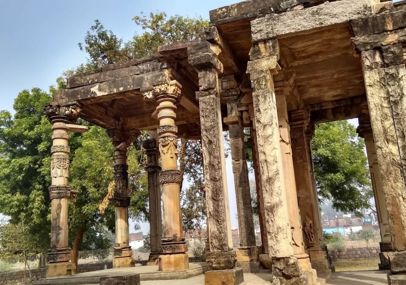 Ghantai Temple, Shri Digamber Jain Atishaya Kshetra, Khajuraho, District - Chhatarpur (Madhya Pradesh) image 2