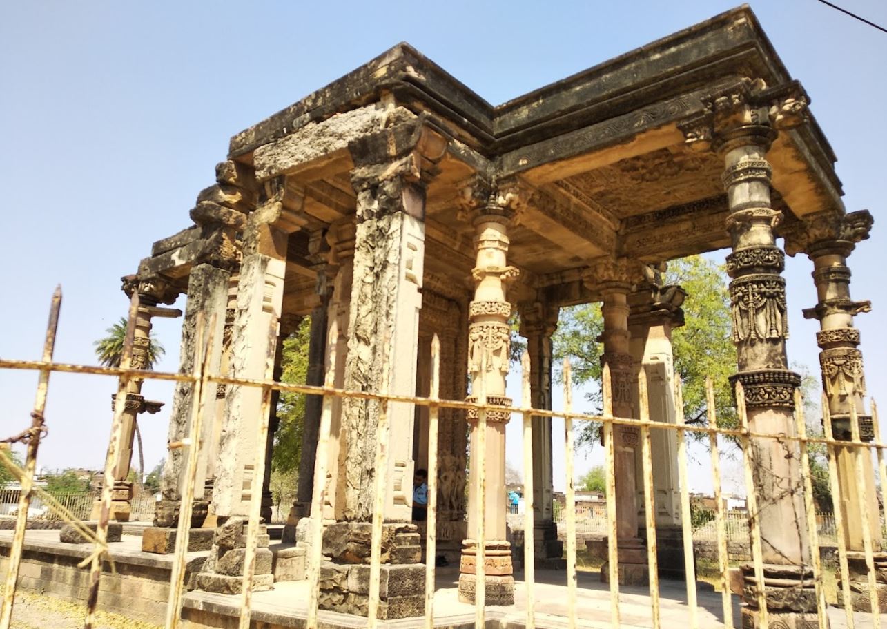 Ghantai Temple, Shri Digamber Jain Atishaya Kshetra, Khajuraho, District - Chhatarpur (Madhya Pradesh) image 4