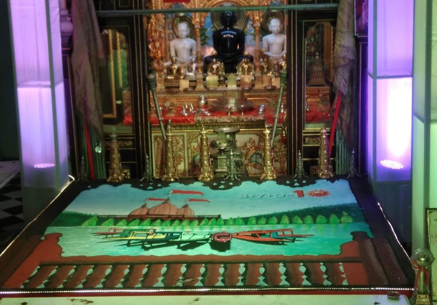 Shri Ananthnath Digamber Jinalaya, Parsi Mohalla, Chhavani, Indore (Madhya Pradesh) image 2