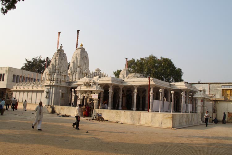 Shri Ghantakaran Mahavir Jain Temple (Mahudi Jain Teerth), Mahudi, District-Gandhinagar (Gujarat) main image