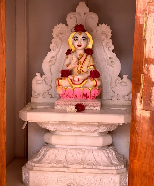 Shri Dharam Mangal Sheetalnath Jain Shwetamber Tirth, Sarafa, Jabalpur (Madhya Pradesh) image 8