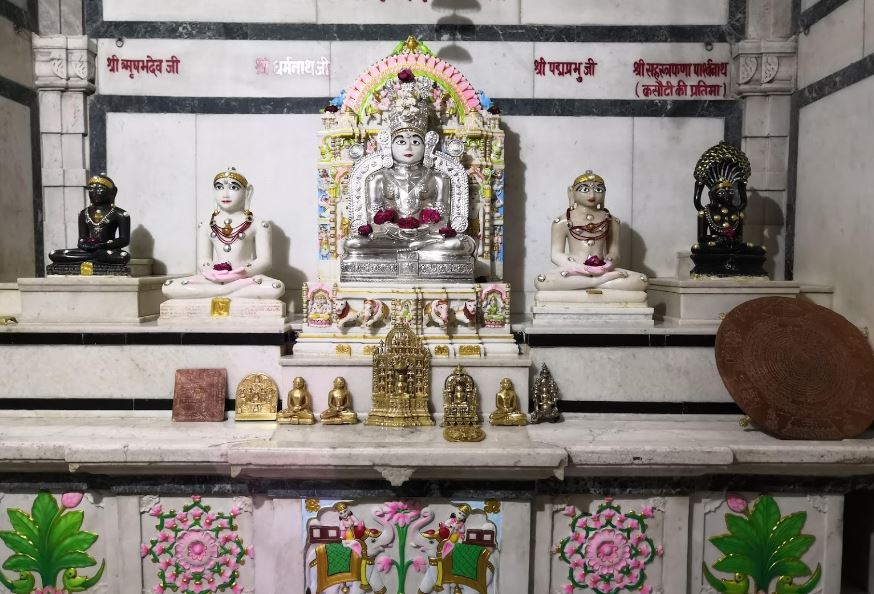 Shri Dharam Mangal Sheetalnath Jain Shwetamber Tirth, Sarafa, Jabalpur (Madhya Pradesh) image 9
