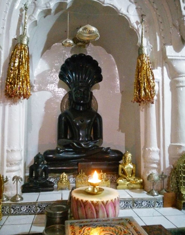 Shri Bhavia Ji Digamber Jain Mandir, Deori, District - Sagar (Madhya Pradesh) image 8