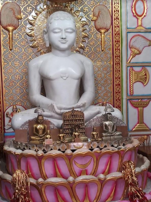 Shri 1008 Chandraprabhu Digamber Jain Mandir, Parvat Patia,  Surat (Gujarat) image 4