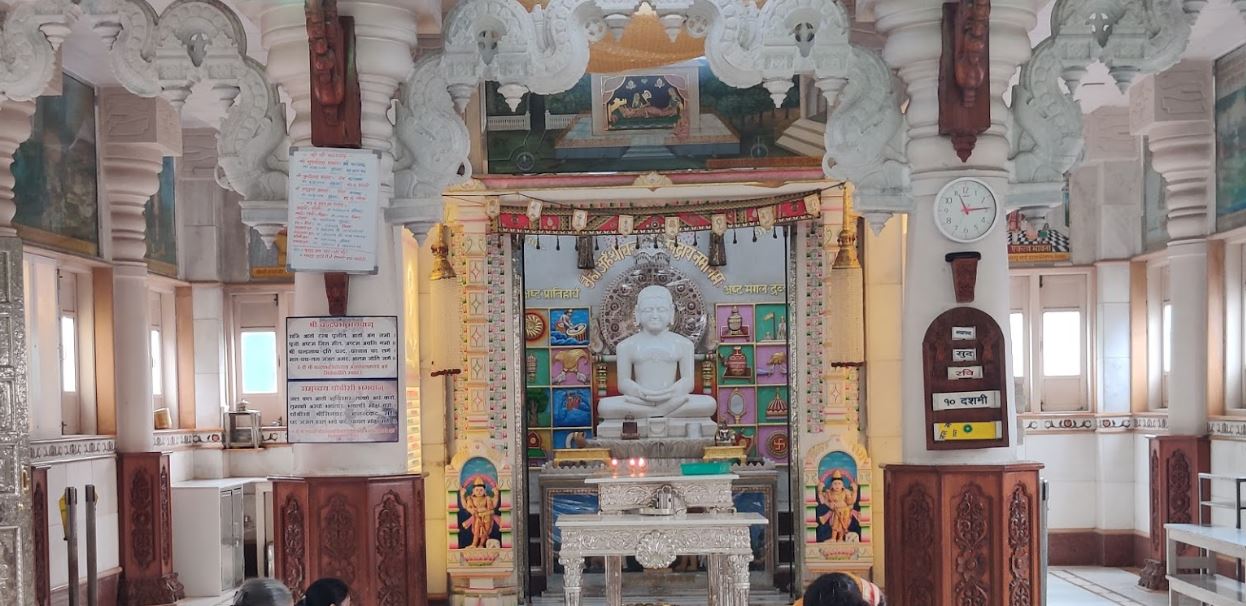 Shri 1008 Chandraprabhu Digamber Jain Mandir, Athwalines, Athwa, Surat (Gujarat) image 4