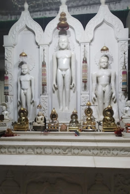 Shri Parshvnath Digamber Jain Mandir, Majholi, District - Jabalpur (Madhya Pradesh) thumbnail 2