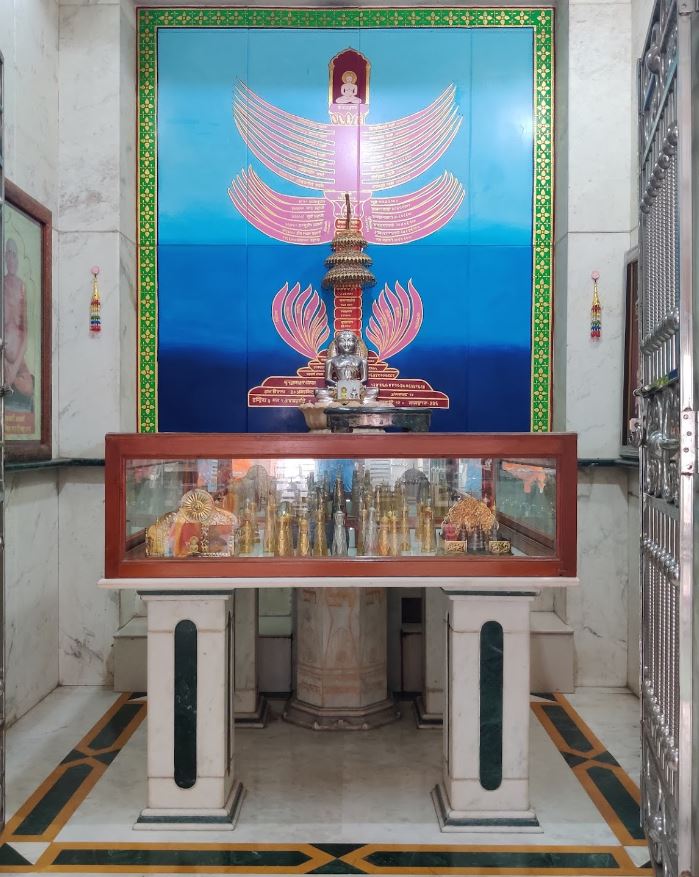Shri 1008 Chandraprabhu Digamber Jain Mandir, Athwalines, Athwa, Surat (Gujarat) image 6
