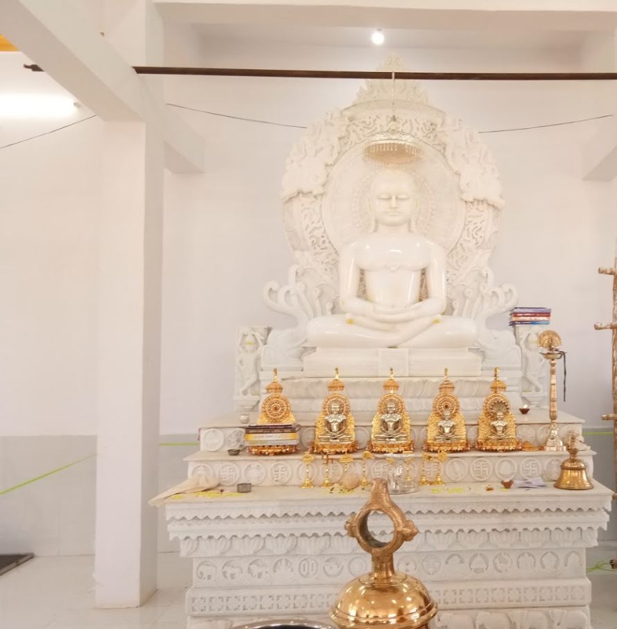 Shri Adinath Digamber Jain Mandir, Jhandwa, Tehsil - Sironj, District - Vidisha (M.P.) image 2