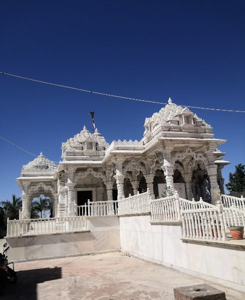 Shri Alaukik Parshvnath Jain Shwetamber Tirth, Hasampura, District - Ujjain (M.P.) image 2