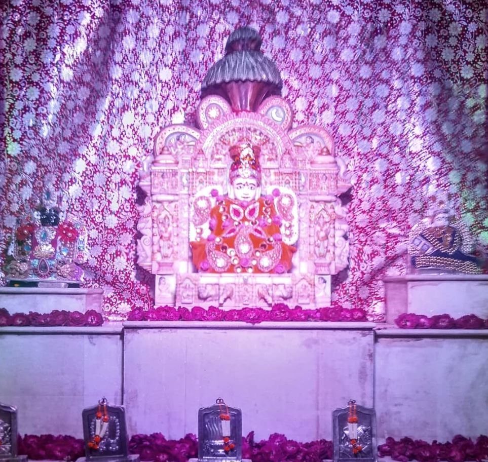 Shri Chandaprabhu Ji Jain Shwetamber Mandir, Nayapura, Ujjain (Madhya Pradesh) image 3