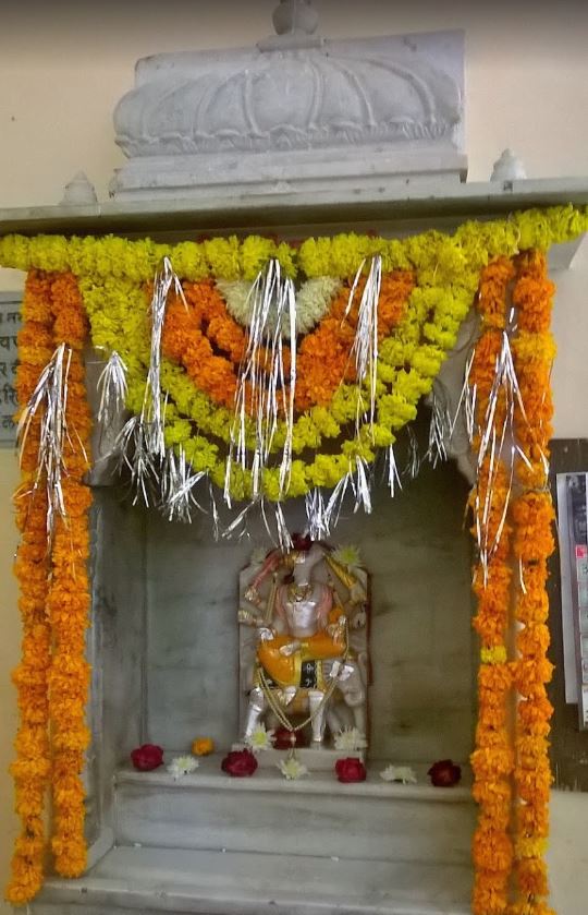 Shri Adinath Bhagwan Jain Shwetamber Mandir, Hanuman Bagh, Ujjain (Madhya Pradesh) image 4