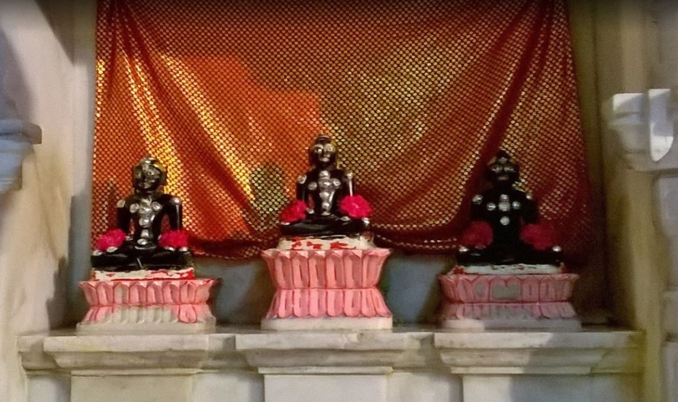 Shri Ajitnath Jain Shwetamber Mandir, Chota Sarafa, Ujjain (Madhya Pradesh) image 3