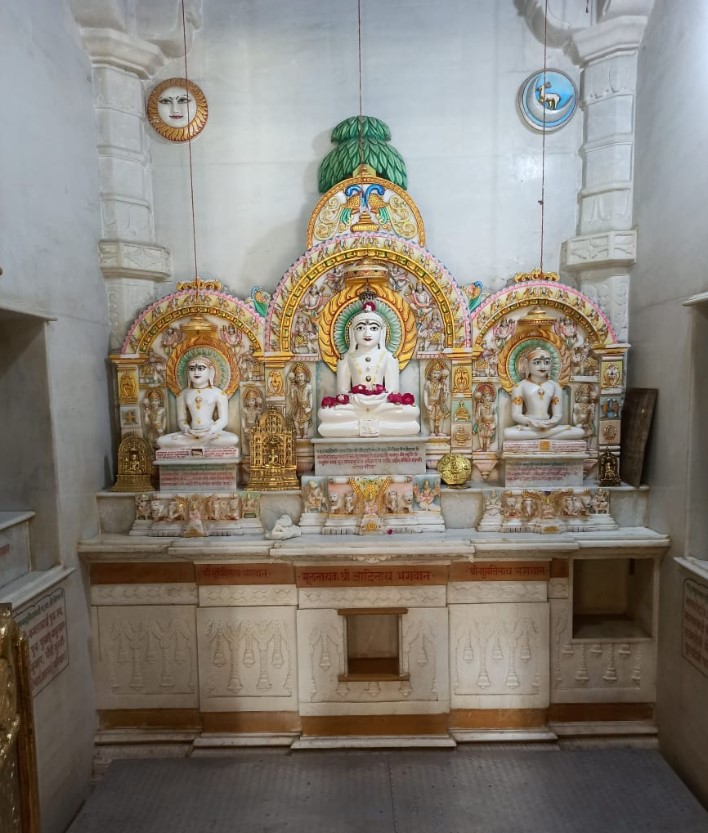 Shri Adinath Bhagwan Jain Shwetamber Mandir, Khachrod, District - Ujjain (M.P.) image 2