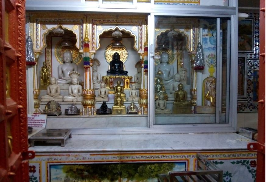 Shri Adinath Digamber Jain Mandir, Mahidpur, District - Ujjain (M.P.) image 1