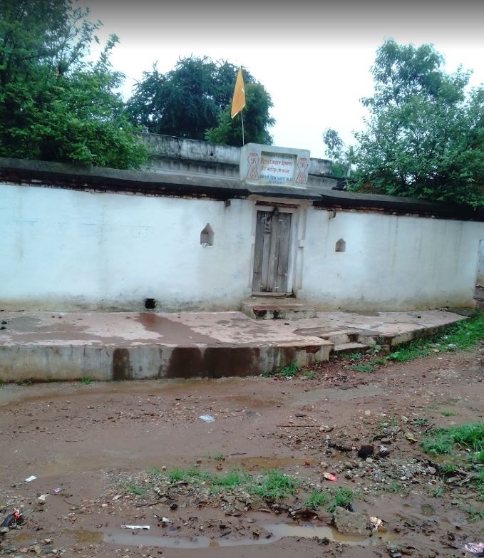 Shri 1008 Chandraprabh Digamber Jain Mandir, Baron, District - Chhatarpur (M.P.) image 2
