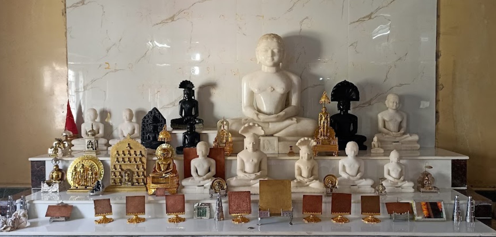 Shri Digamber Jain Mandir, Junnardeo, Jamai, District - Chhindwara (M.P.) image 3