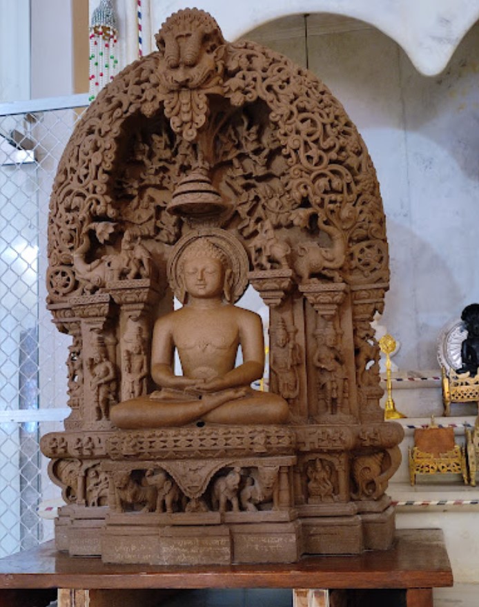 Shri 1008 Parshvnath Digamber Jain Mandir, Batiyagarh, District - Damoh (M.P.) thumbnail 2