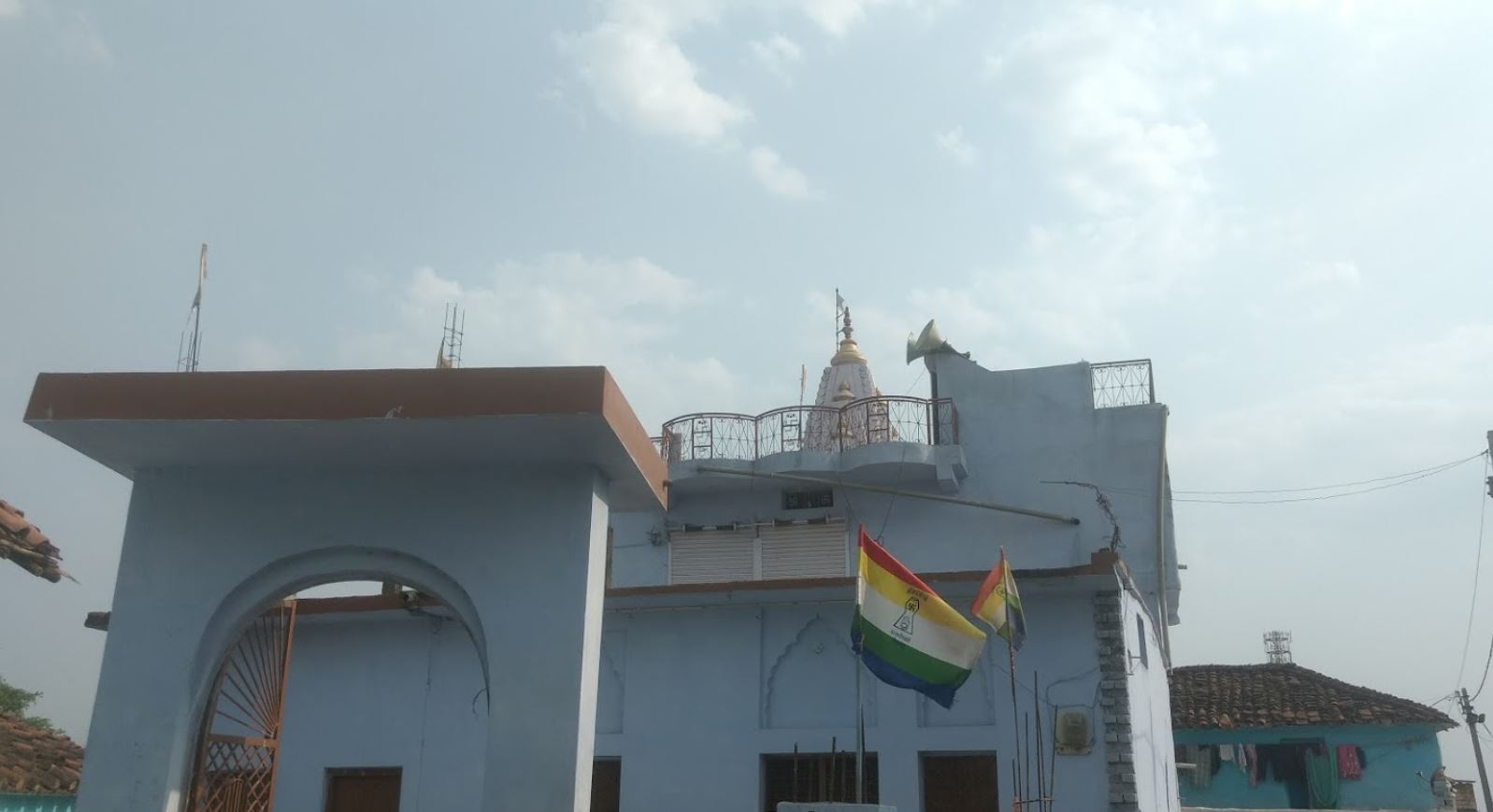 Shri Parshvnath Digamber Jain Mandir, Sanga, District - Damoh (M.P.) image 4