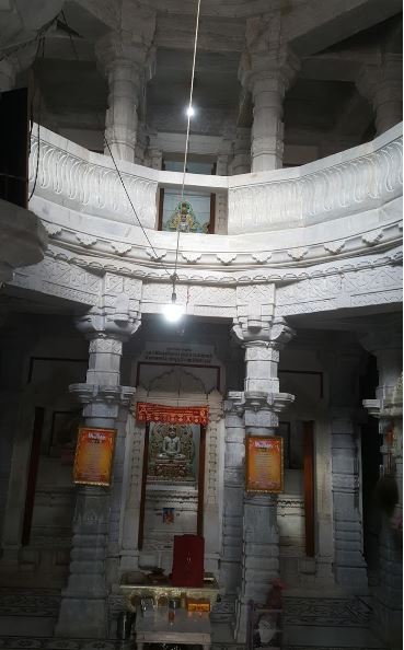 Shri Shwetamber Jain Mandir, Karnawad, District - Dewas (M.P.) image 3