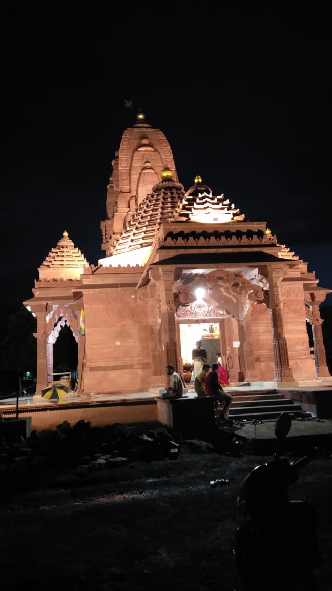 Shri 1008 Neminath Digamber Jain Mandir, Satwas, District - Dewas (M.P.) thumbnail 4