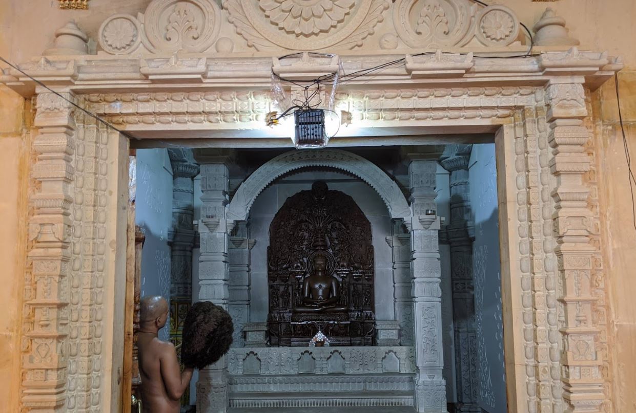Shri 1008 Neminath Digamber Jain Mandir, Satwas, District - Dewas (M.P.) image 9