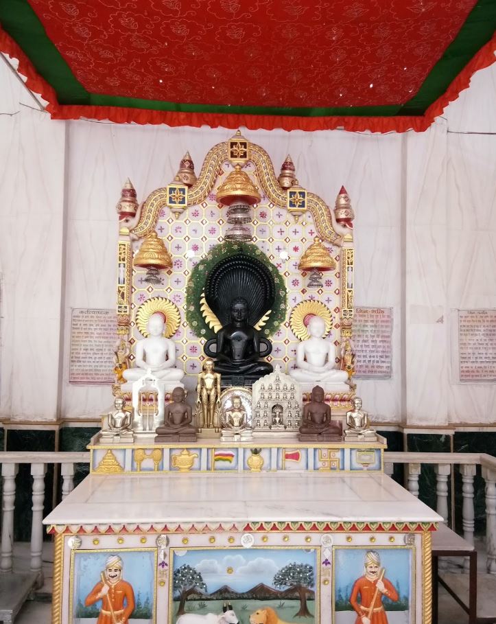 Shri 1008 Parshvnath Digamber Jain Mandir, Khategaon, District-Dewas (Madhya Pradesh) image 2