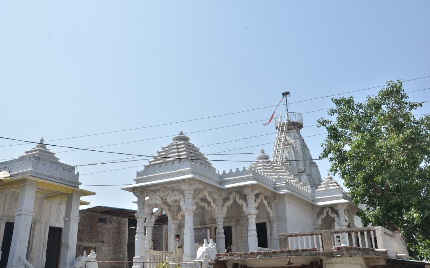 Shri Adinath Jain Shwetamber Mandir, Dasai, District - Dhar (M.P.) image 1