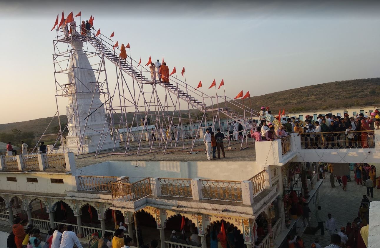 Shri Taaran Taran Digamber Jain Chaitalaya, Pipariya, District - Hoshangabad (M.P.) image 6