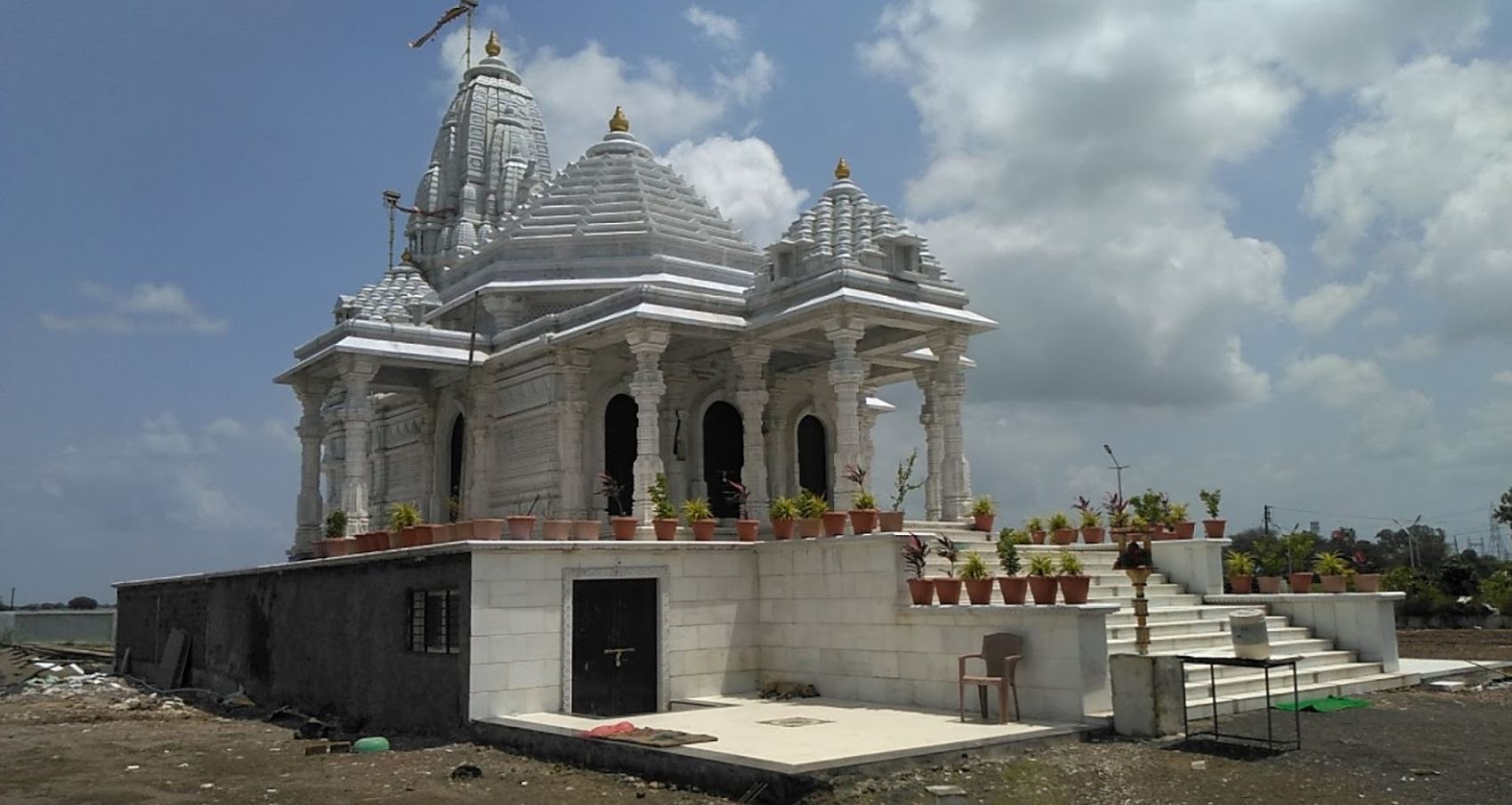 Shri Man Kamal Parshvnath Shwetamber Jain Mandir, Depalpur, District - Indore (M.P.) image 3