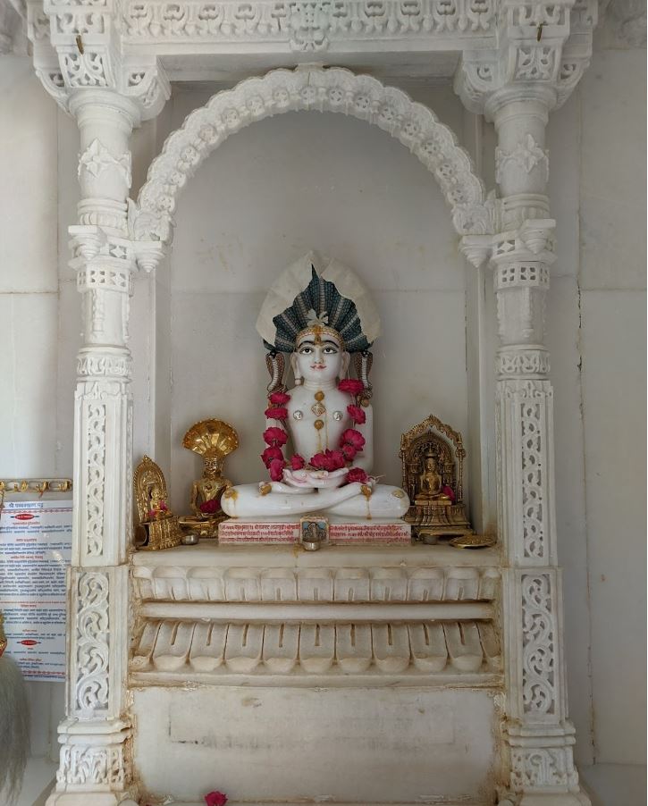 Shri Rajendra Suri Guru Mandir, Sainath Colony, Indore (M.P.) image 4