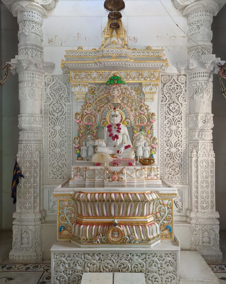 Shri Rajendra Suri Guru Mandir, Sainath Colony, Indore (M.P.) image 5