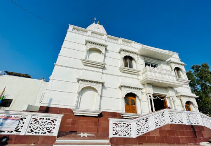 Shri 1008 Adinath Digamber Jain Mandir, Kumedi, District - Indore (M.P.) image 2