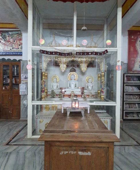 Shri 1008 Padamprabhu Digamber Jain Mandir, Pandhana, District - Khandwa (M.P.) image 3