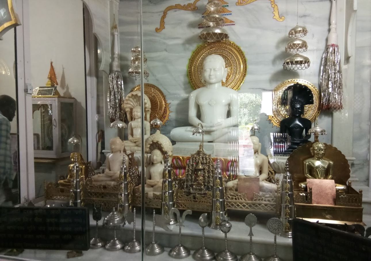 Shri Chandraprabhu Digamber Jain Mandir, Narmada Nagar, District - Khandwa (Madhya Pradesh) image 2