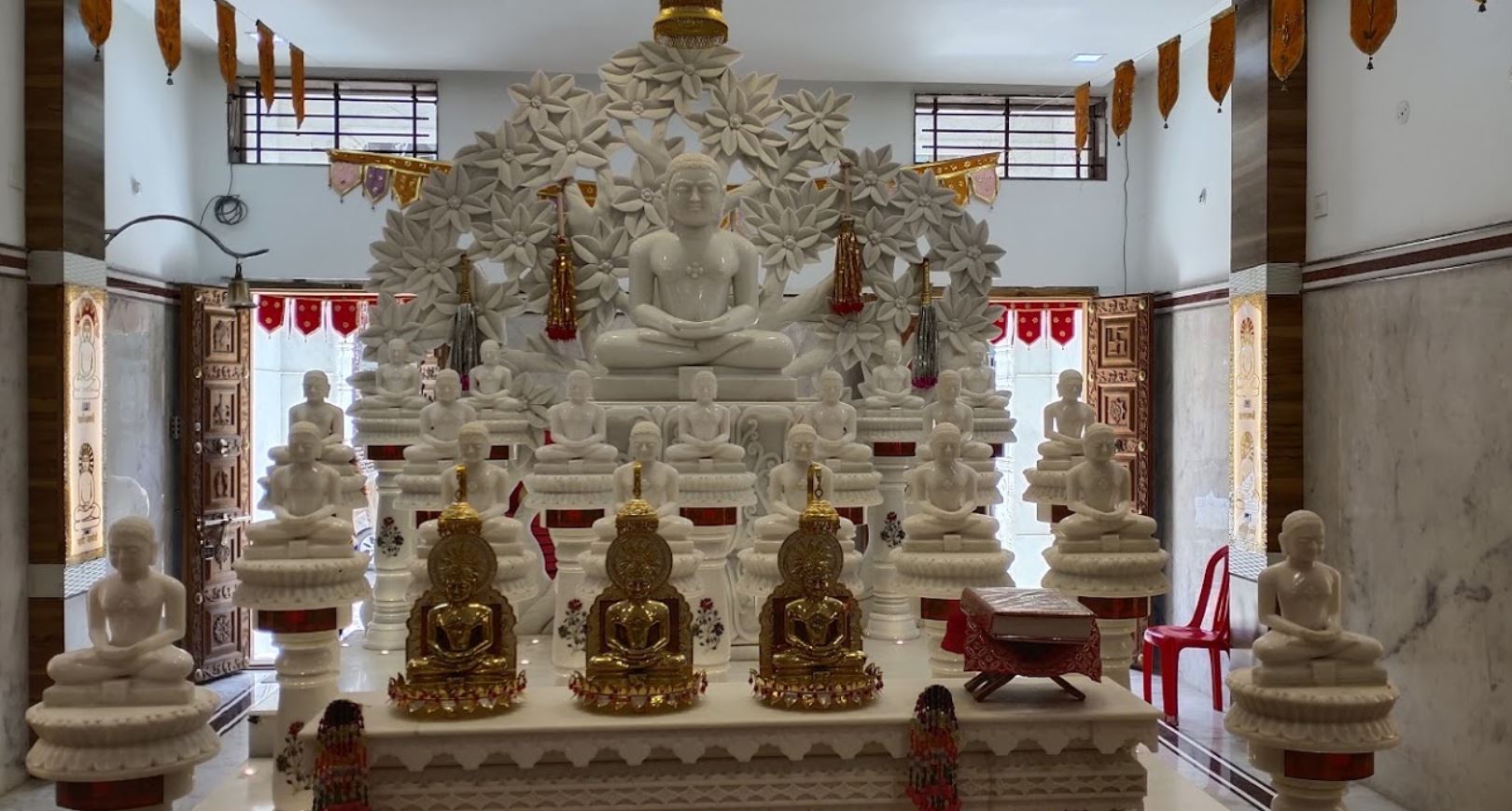 Shri Digamber Jain Simandhar Jinalaya, Sanawad, District - Khargone (Madhya Pradesh) image 2