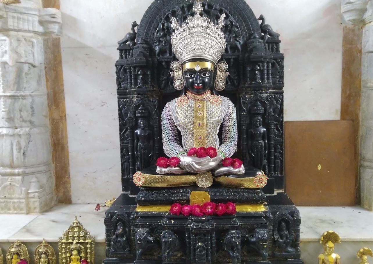 Shri Adinath Jain Shwetamber Mandir and Dadawadi, Bhatrewas, Mandsaur (M.P.) image 4