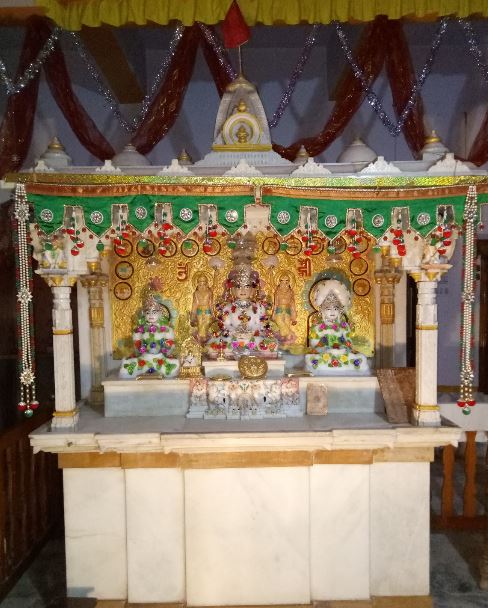 Shri Vasupujya Swami Kacchi Gujarati Jain Derasar, Rajiv Ward, Gadarwara, District - Narsimhapur (M.P.) image 1