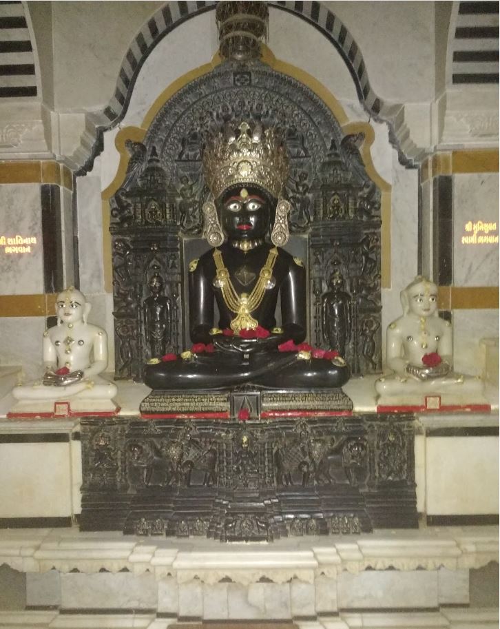 Shri Jain Shwetamber Mandir, Gotegaon, District - Narsimhapur (M.P.) image 2