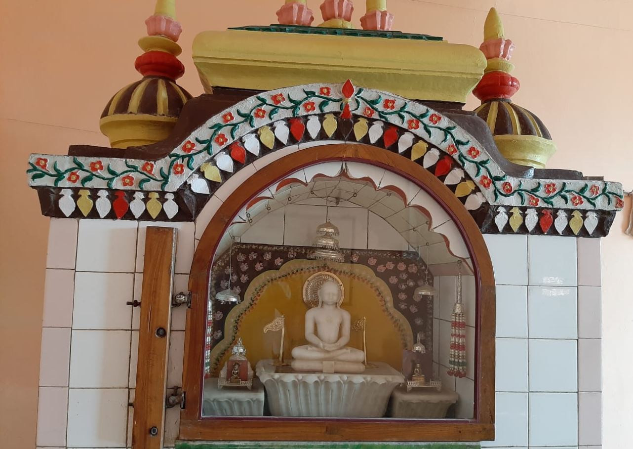 1008 Shri Sheetalnath Digamber Jain Mandir, Ramniwari, District - Narsimhapur (M.P.) image 1