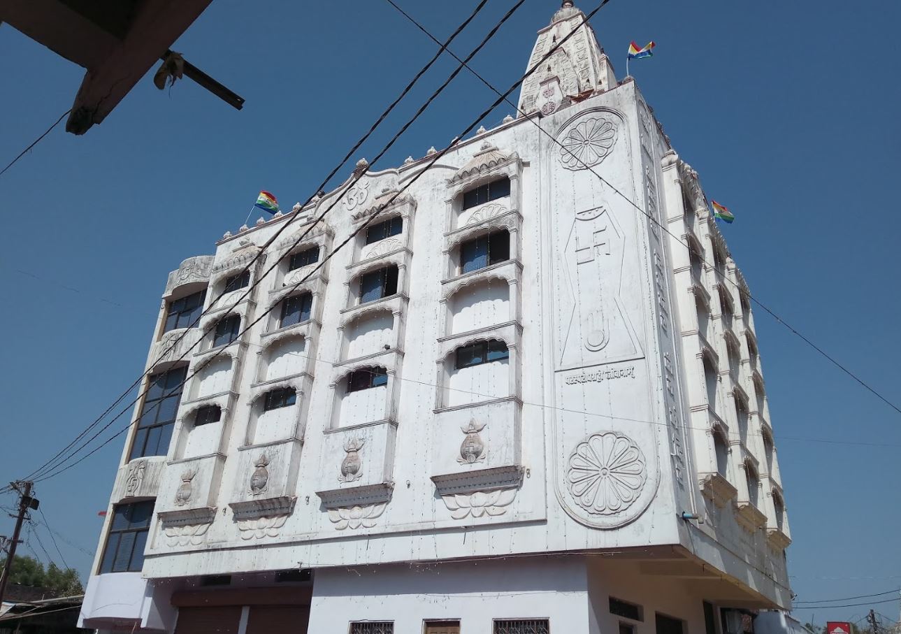 Shri Digamber Jain Mandir, Amgaon, District - Narsimhapur (Madhya Pradesh) image 1