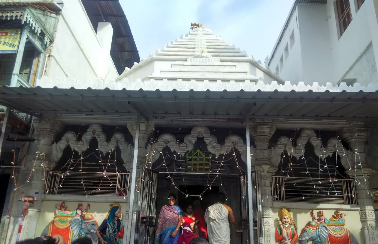 Shri Bheedbanjan Parshvnath Jain Shwetamber Mandir, Neemuch Chawni, Neemuch (M.P.) image 1