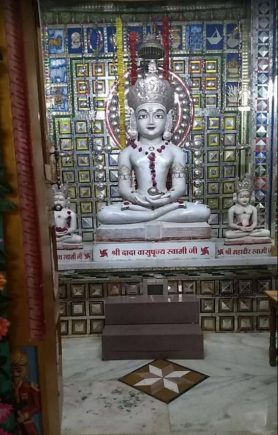 Shri Vasupujya Swami Jain Shwetamber Mandir, Indira Nagar, Neemuch (M.P.) image 2