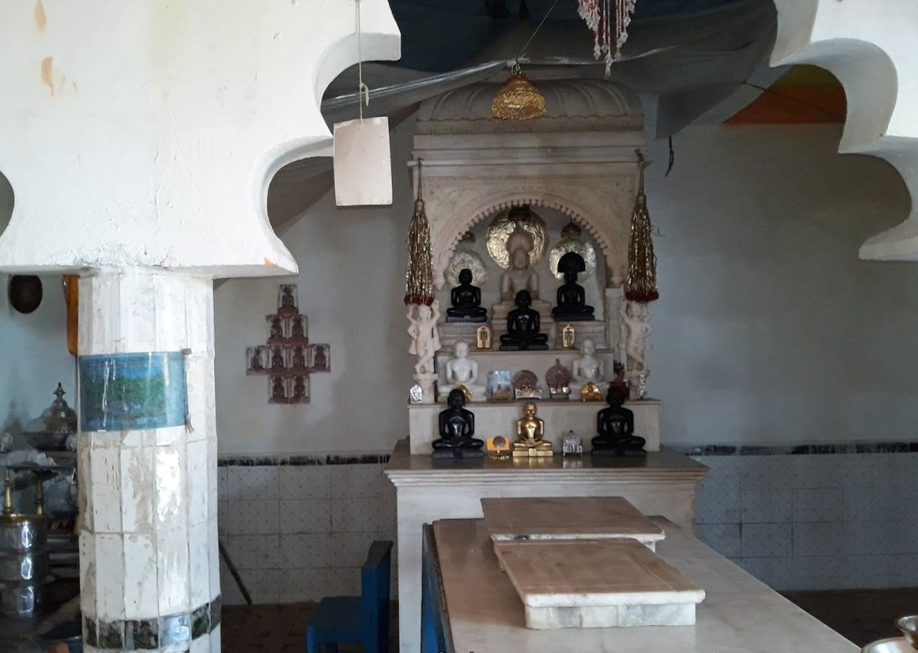 Shri 1008 Parshvnath Digamber Jain Mandir, Suja, District - Raisen (M.P.) image 2
