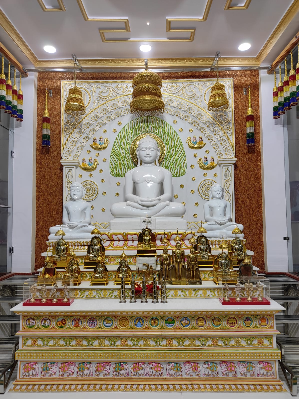 Shri 1008 Shantinath Digamber Jain Atishaya Mandir, Gairatganj Road, Raisen (M.P.) main image