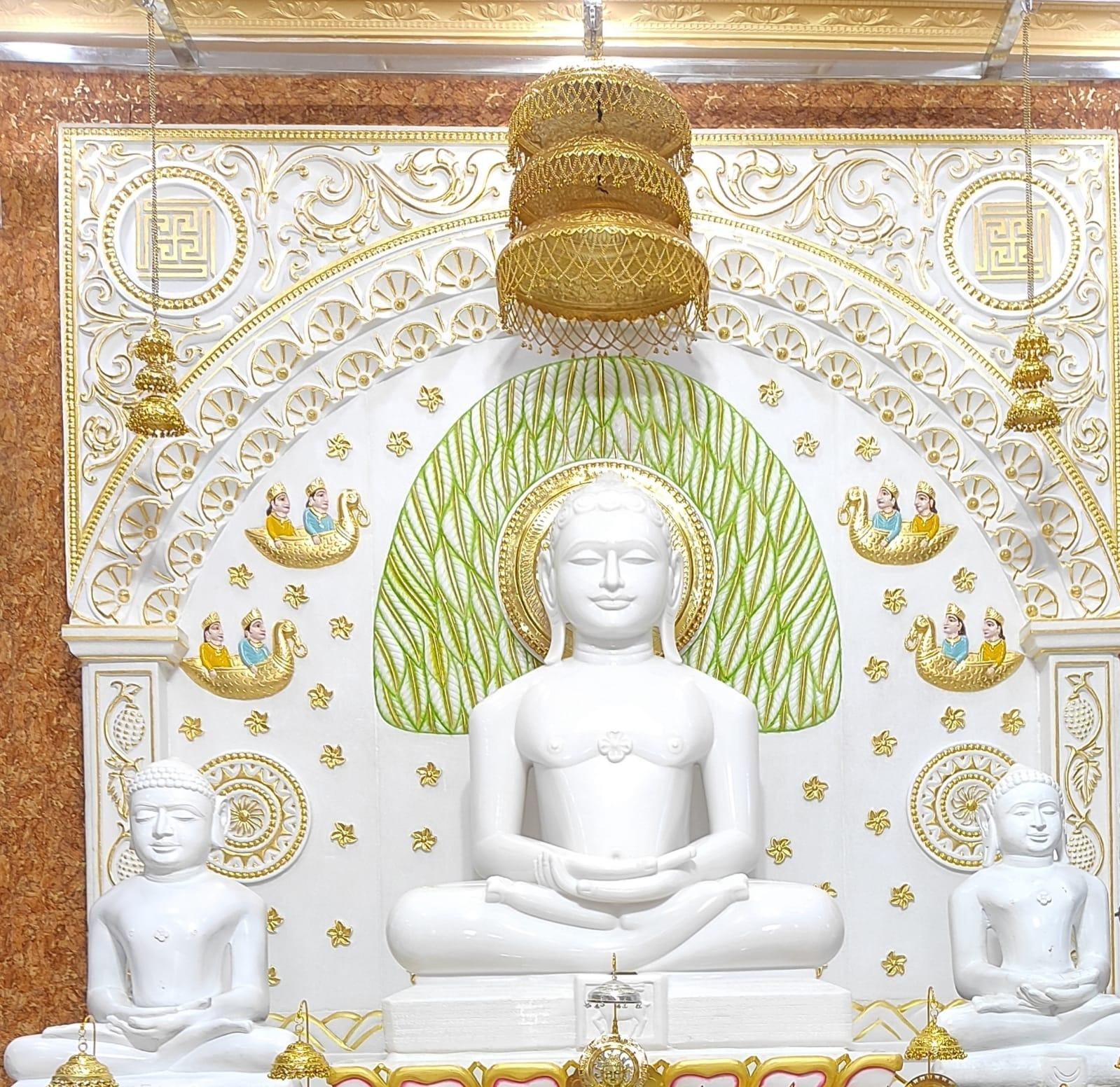 Shri 1008 Shantinath Digamber Jain Atishaya Mandir, Gairatganj Road, Raisen (M.P.) thumbnail 2