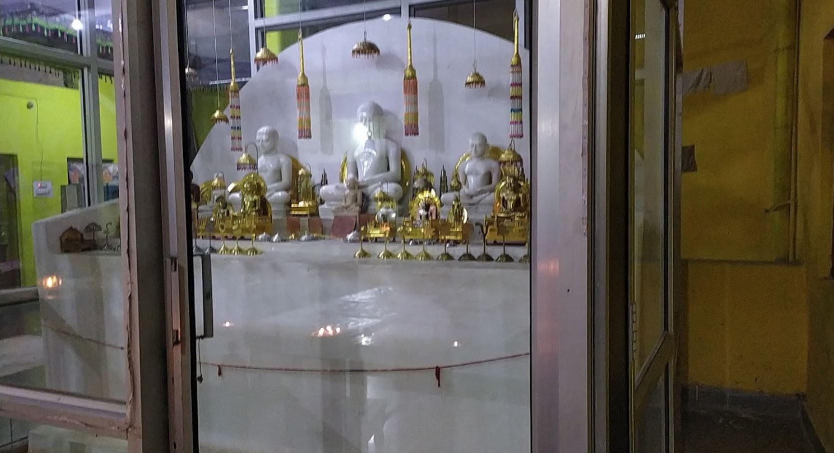 Shri Digamber Jain Mandir, Bamhori, District - Raisen (Madhya Pradesh) image 2