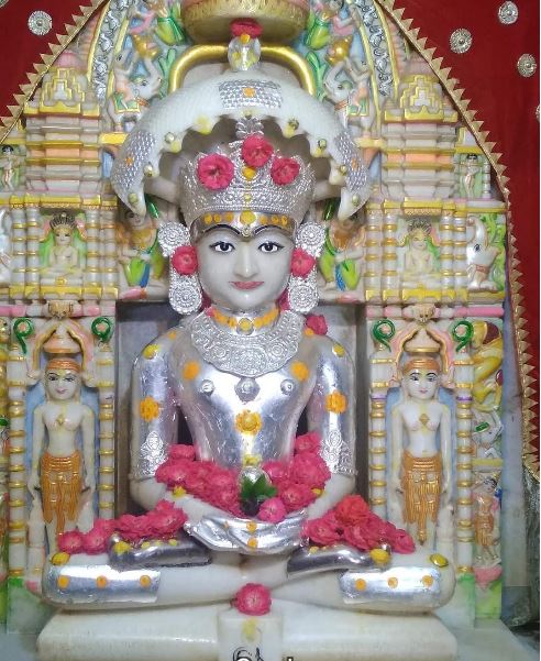 Shri Parshvnath Jain Shwetamber Mandir, Station Road, Ratlam (M.P.) image 2