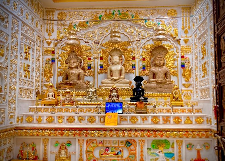 Shri 1008 Suparshvnath Digamber Jain Mandir, Chouka Bheda, District - Sagar (M.P.) image 2